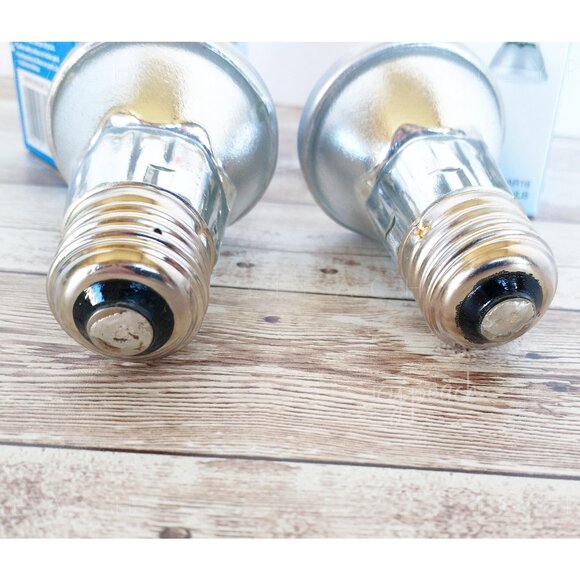 Sylvania 60 Halogen Flood Bulbs 2 Pack Capsylite 60PAR16/HAL/NFL30 Medium Base - Picture 3 of 8